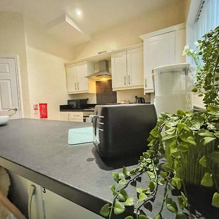 5 Bedroom, Sleeps 9 - Base To Explore Liverpool And Beyond Luaran gambar