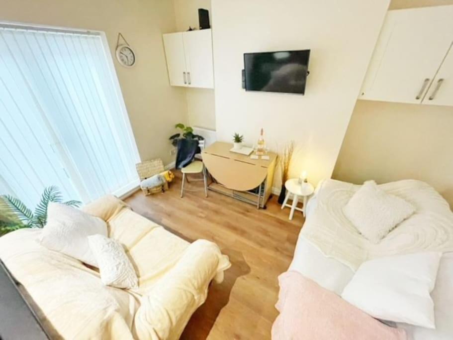 5 Bedroom, Sleeps 9 - Base To Explore Liverpool And Beyond Luaran gambar