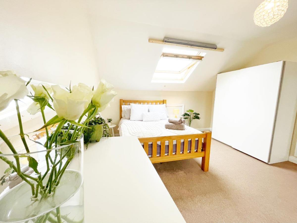 5 Bedroom, Sleeps 9 - Base To Explore Liverpool And Beyond Luaran gambar