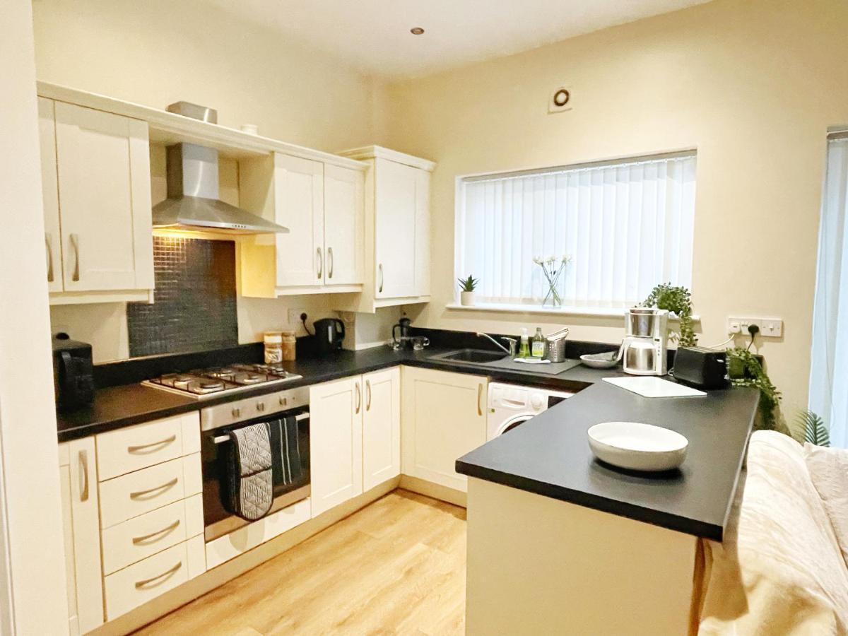 5 Bedroom, Sleeps 9 - Base To Explore Liverpool And Beyond Luaran gambar