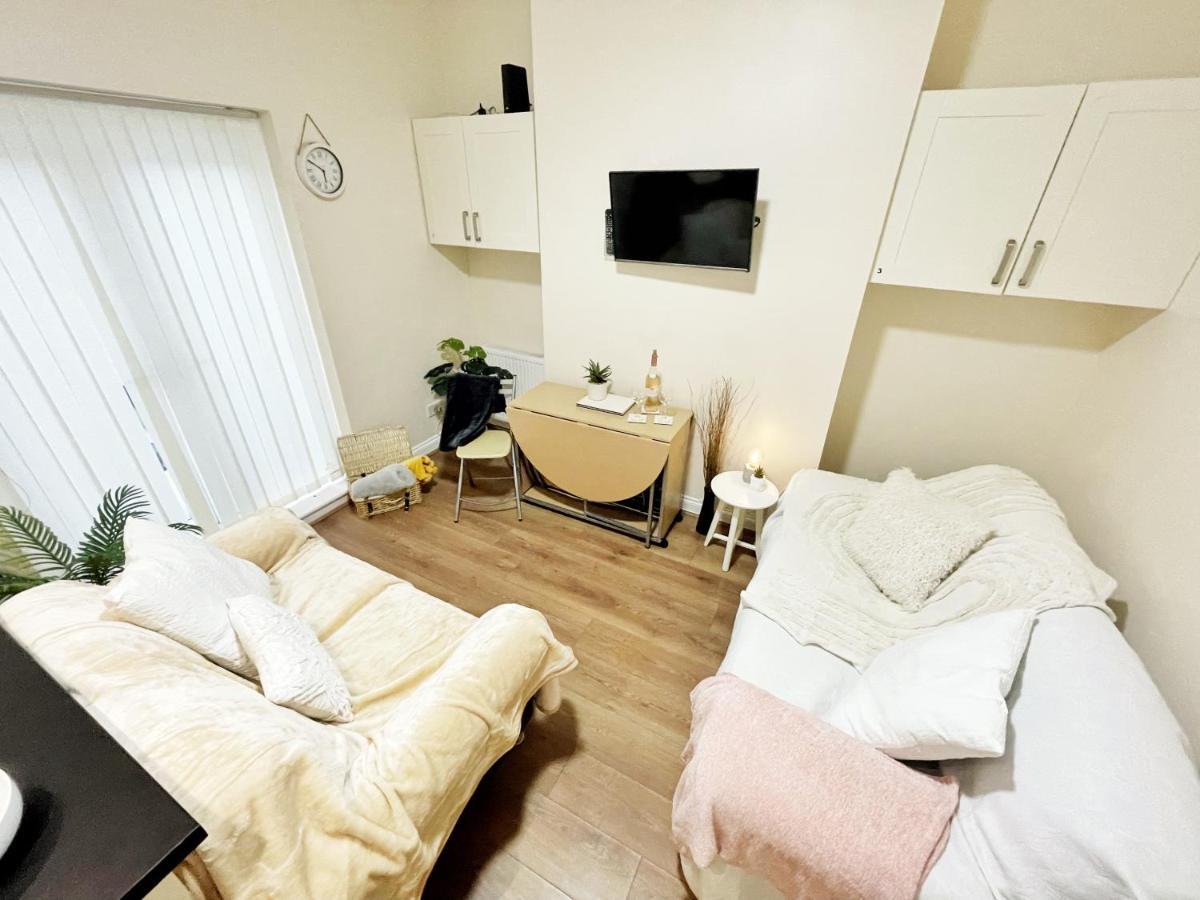 5 Bedroom, Sleeps 9 - Base To Explore Liverpool And Beyond Luaran gambar